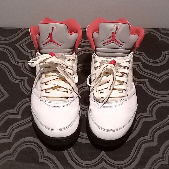 Nike Air Jordans - Picture 3 of 4